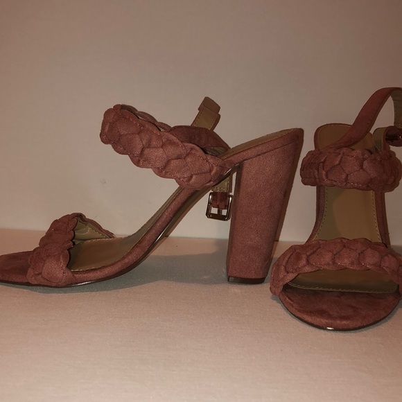 Heels - Picture 1 of 3